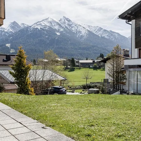 Emerald Alpine Seefeld شقة
